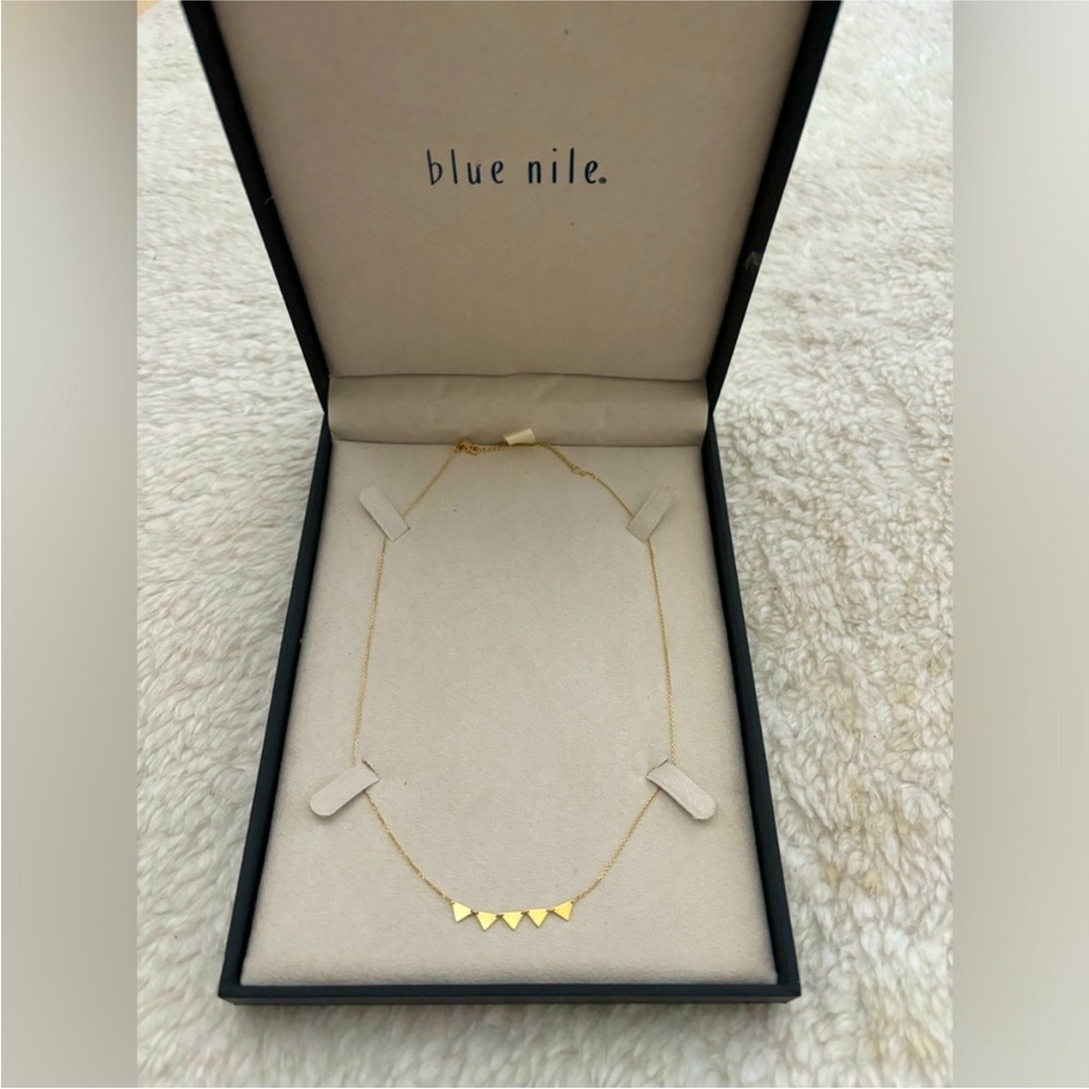 Blue Nile  14k Gold Triangle Necklace